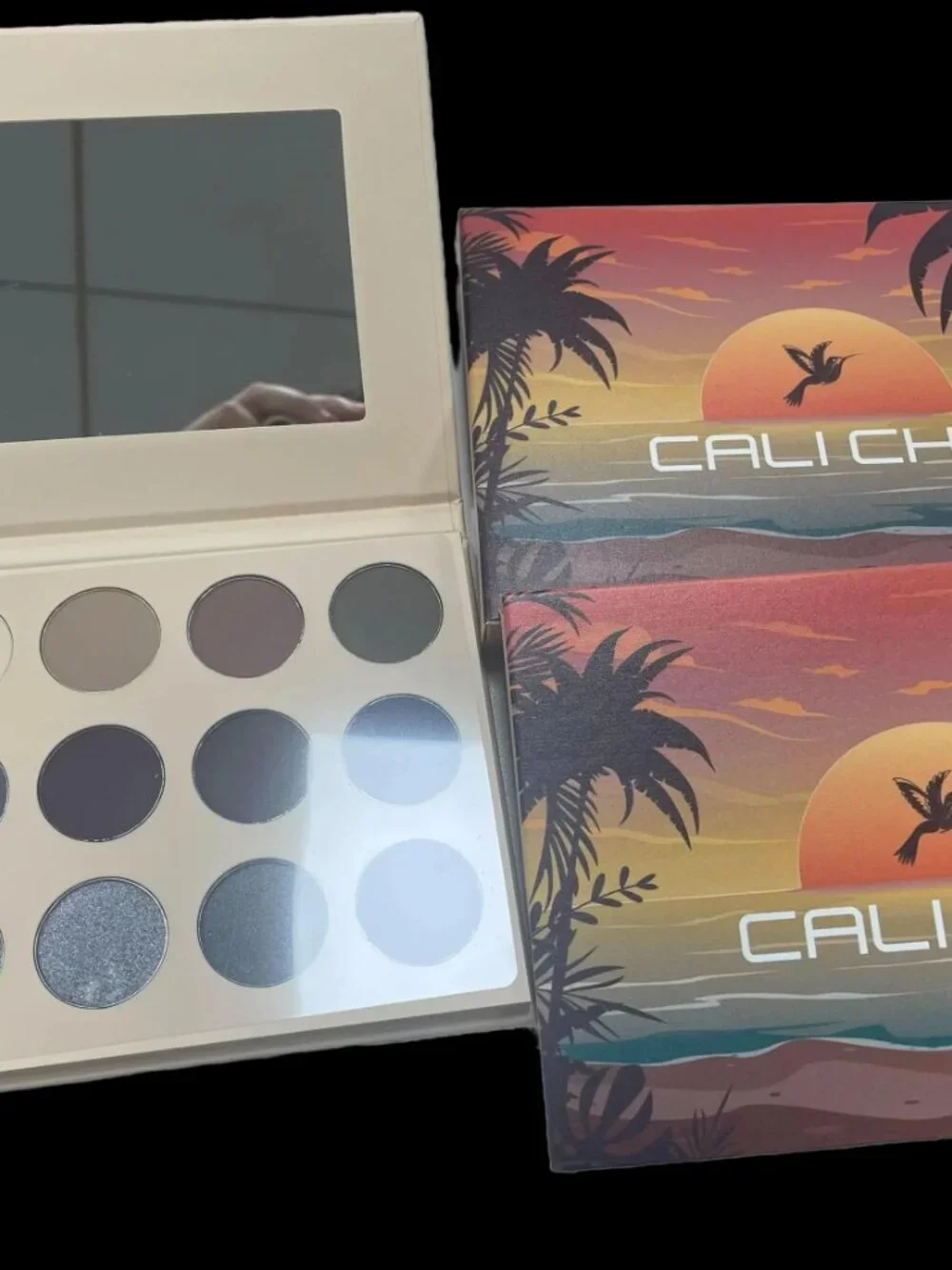 Cali Chic Eyeshadow Palette Celebrity Smoky Cosmetic Make Up